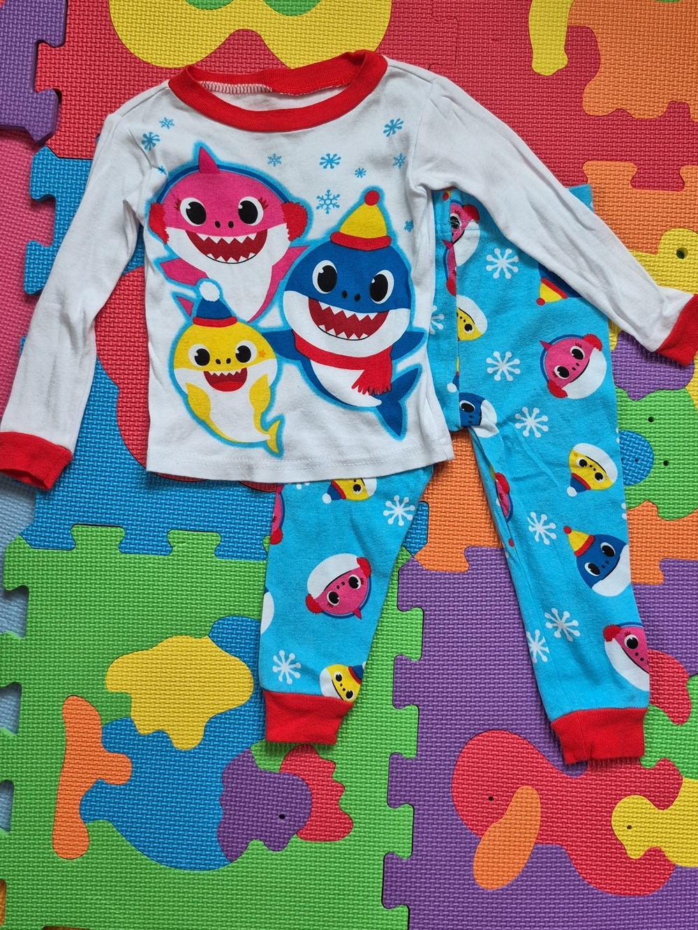 Toddler Boy 2T Baby Shark PJ Set
